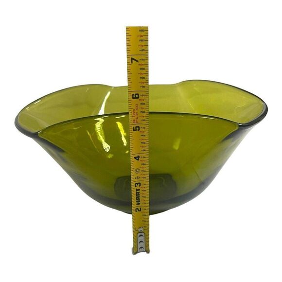 Vintage MCM Avacado Green Glass Folded Sides Serving Chip Bowl 9” Boho Retro - Picture 7 of 9